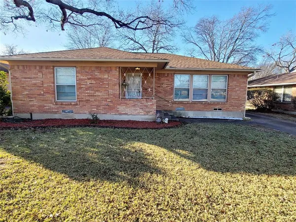 $2,100 | 1830 Viewcrest Drive, Dallas, TX 75228