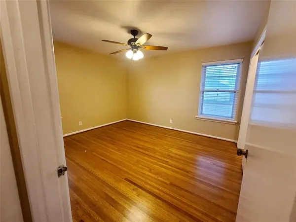 $2,100 | 1830 Viewcrest Drive, Dallas, TX 75228