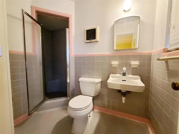 $2,100 | 1830 Viewcrest Drive, Dallas, TX 75228