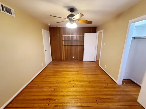 $2,100 | 1830 Viewcrest Drive, Dallas, TX 75228