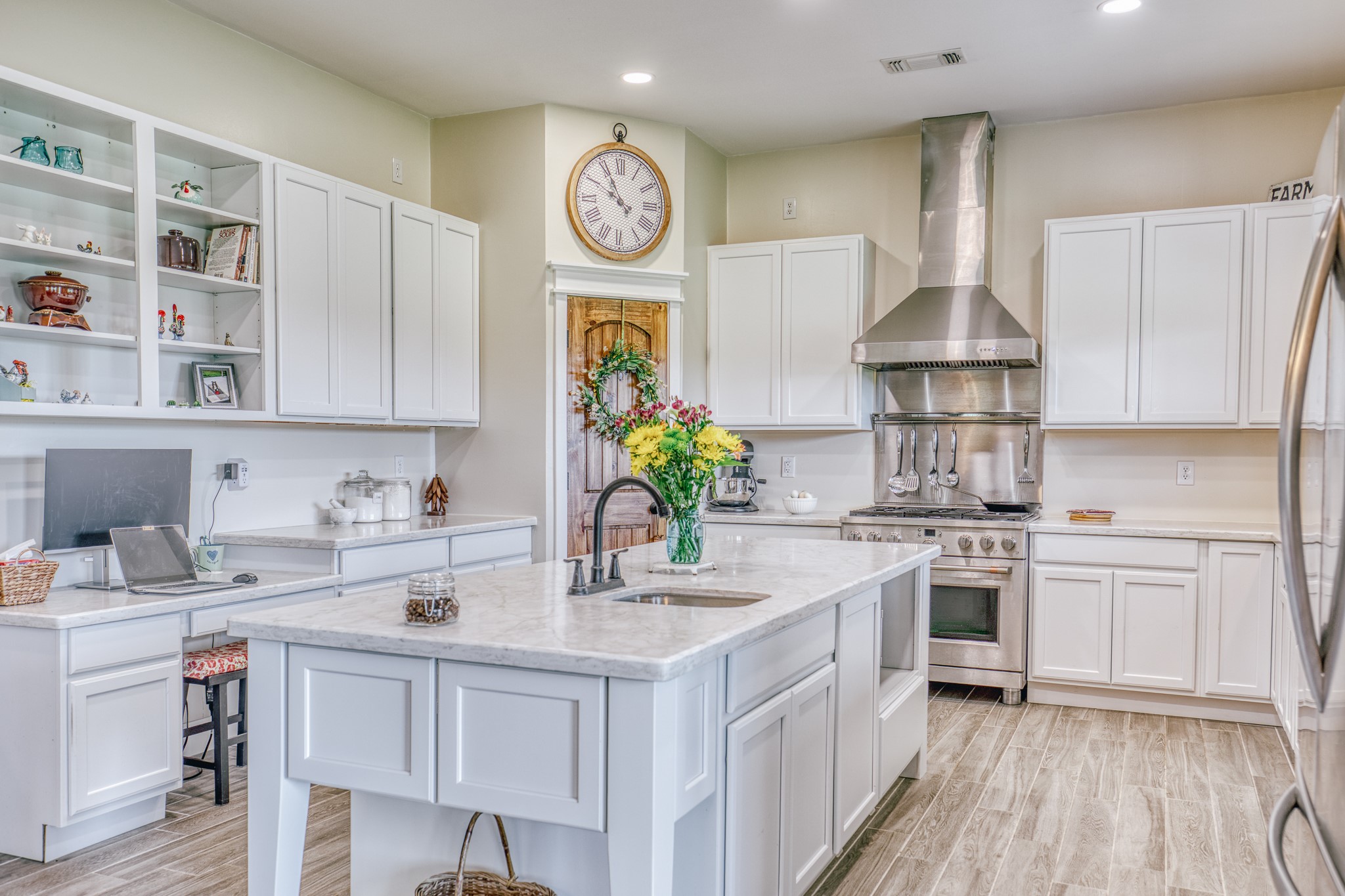 38261 Fm 1736 Road Hempstead, TX 77445 - Photo 17 of 43 Gorgeous kitchen
