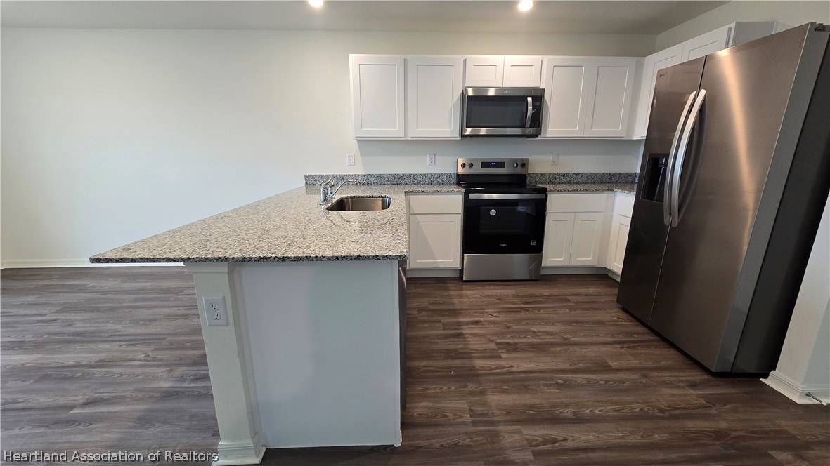 1260 Stone Ridge Circle Sebring, FL 33870 - Photo 5 of 29