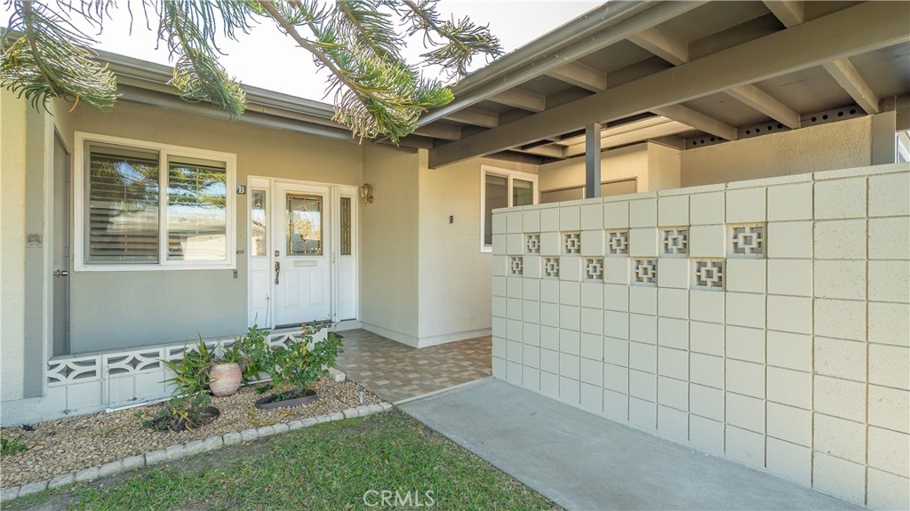 1880 St John Road Seal Beach, CA 90740 - Photo 30 of 30 a view of small garden