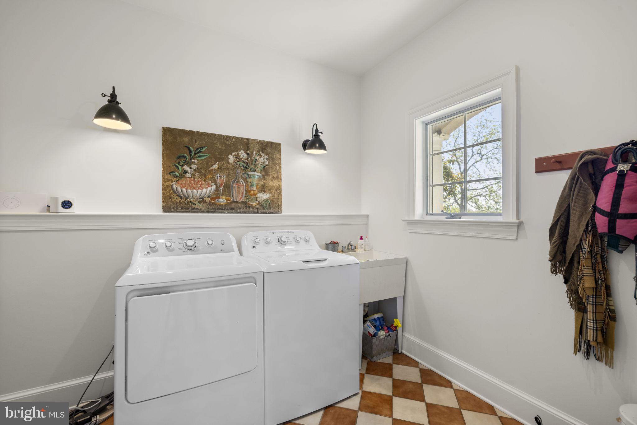 36190 Turkey Roost Road Middleburg, VA 20117 - Photo 26 of 88 a view of utility room with washer and dryer