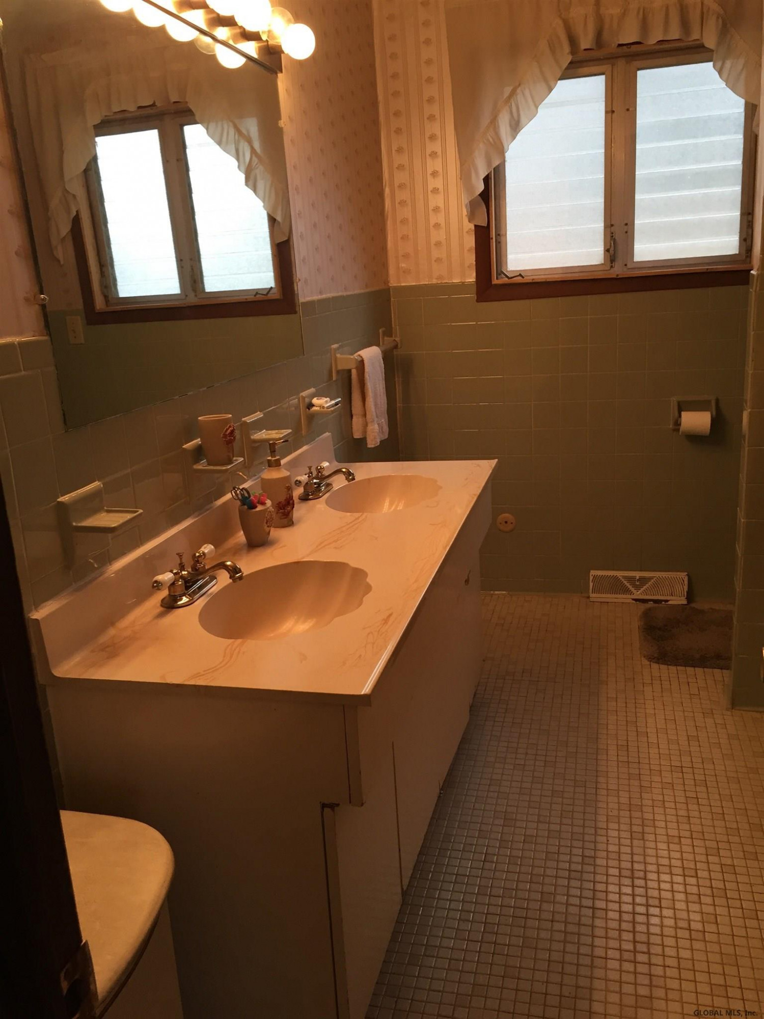 29 Jones Road Saratoga Springs, NY 12866 - Photo 12 of 28 Photo 12