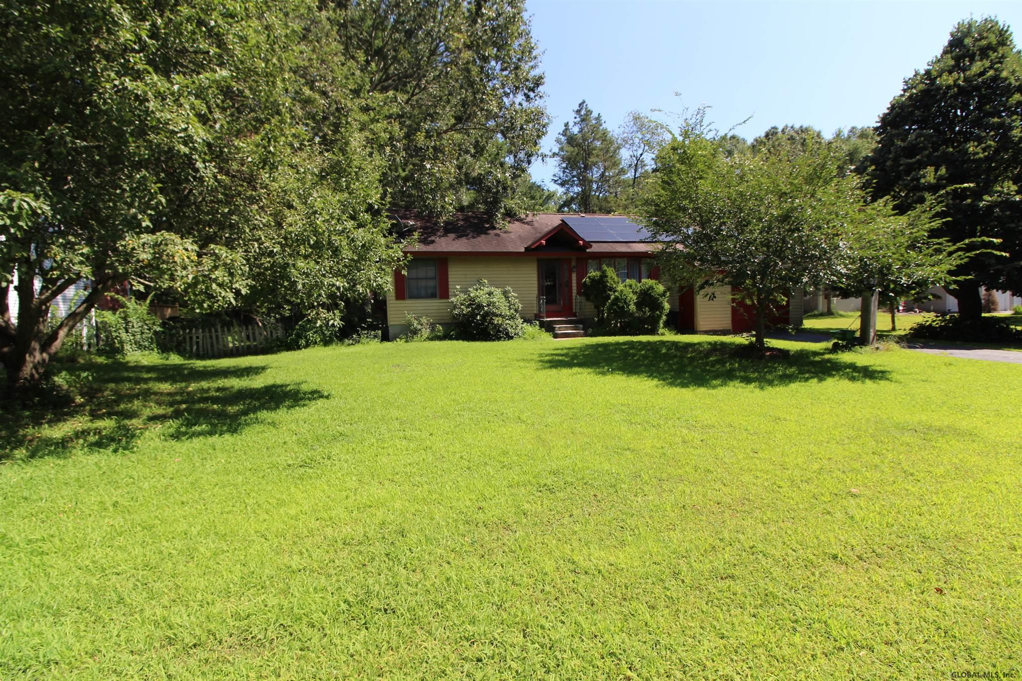 29 Jones Road Saratoga Springs, NY 12866 - Photo 2 of 28 Photo 2