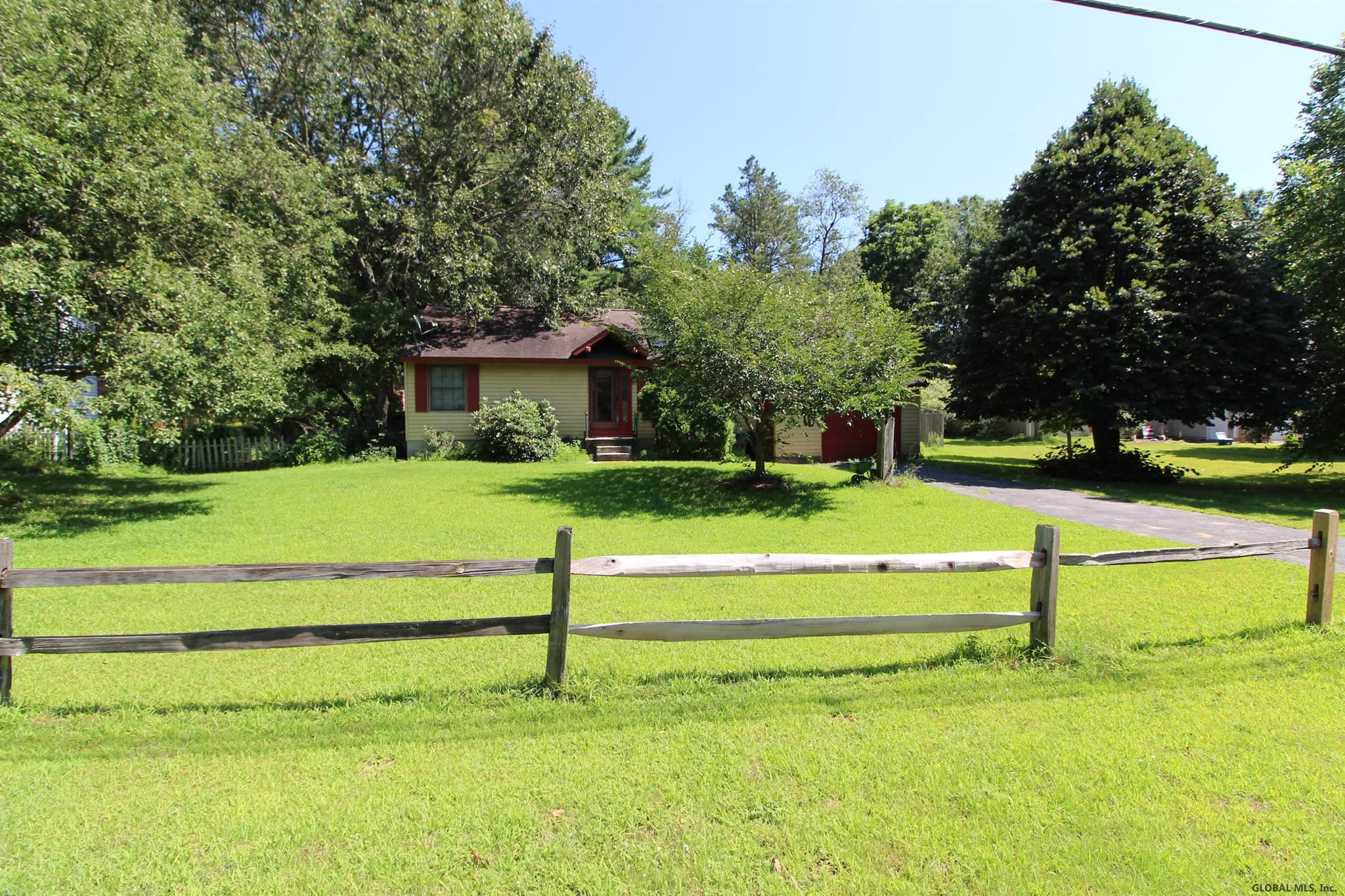 29 Jones Road Saratoga Springs, NY 12866 - Photo 3 of 28 Photo 3