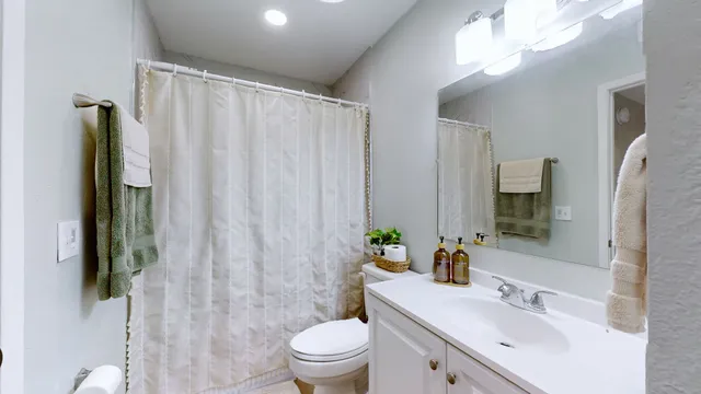 $1,900 | 810 Bellevue Road, Unit 213, Nashville, TN 37221