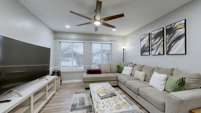 $1,900 | 810 Bellevue Road, Unit 213, Nashville, TN 37221