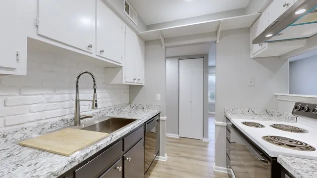 $1,900 | 810 Bellevue Road, Unit 213, Nashville, TN 37221