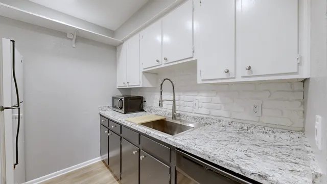 $1,900 | 810 Bellevue Road, Unit 213, Nashville, TN 37221