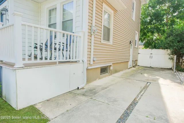 a view of a house with a outdoor space