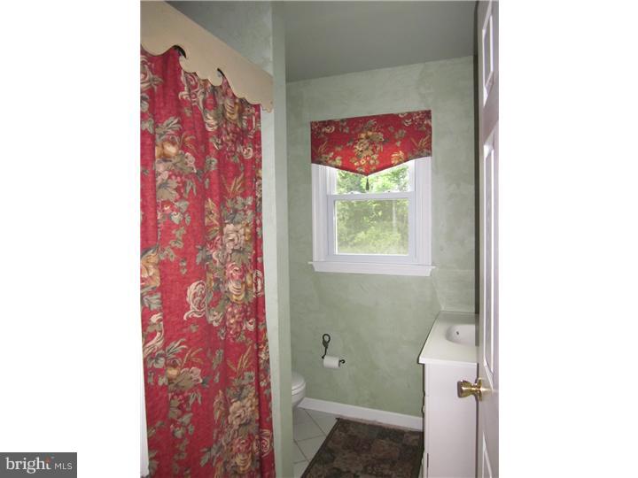 977 Jefferis Bridge Road West Chester, PA 19382 - Photo 15 of 25 Master Bathroom