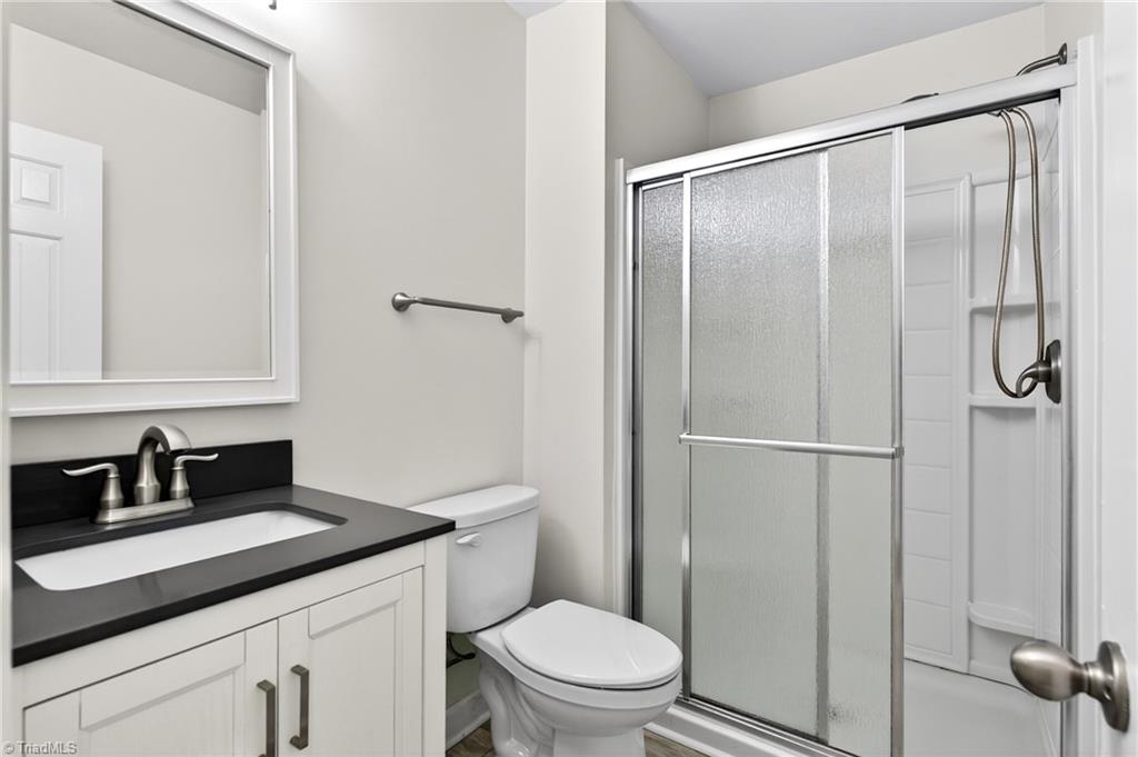 534 Lindley Road Greensboro, NC 27410 - Photo 27 of 48