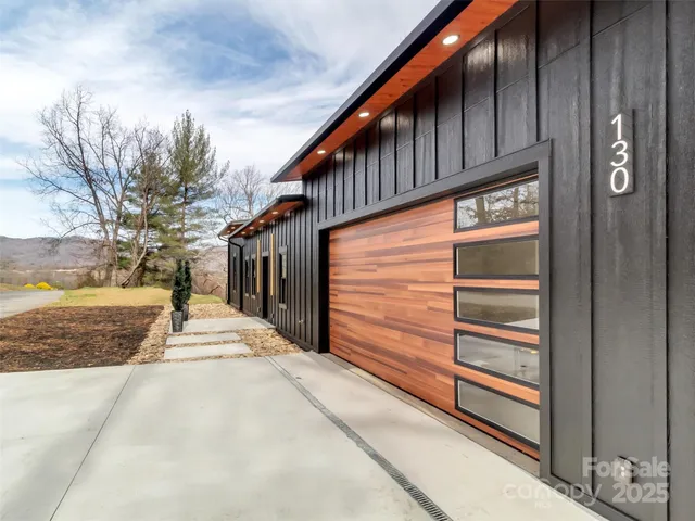 a view of outdoor space