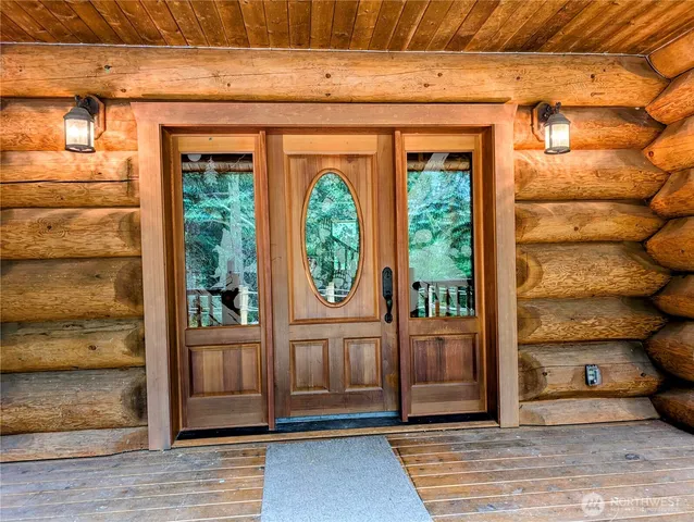 a view of entrance door of the house