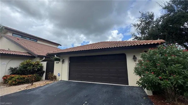 $2,700 | 640 Augusta Boulevard, Unit 3, Naples, FL 34113