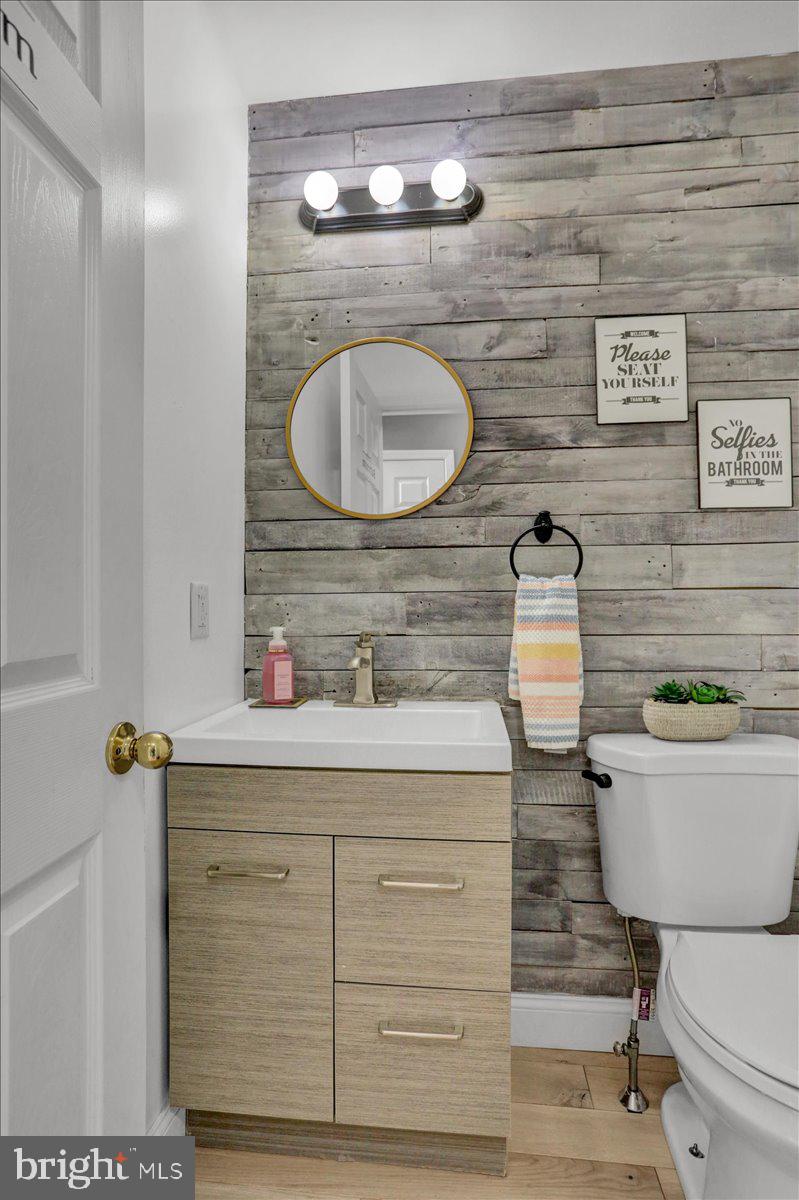 7 Kantner Lane North Reading, PA 19607 - Photo 20 of 50 a bathroom with a toilet a sink and mirror