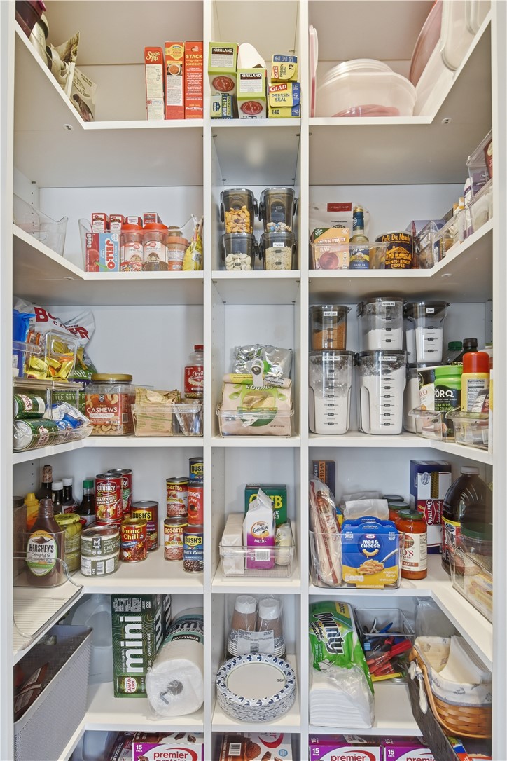 18 Edenham Court Brunswick, GA 31523 - Photo 11 of 32 Can you say beautiful organized pantry? WOW!!