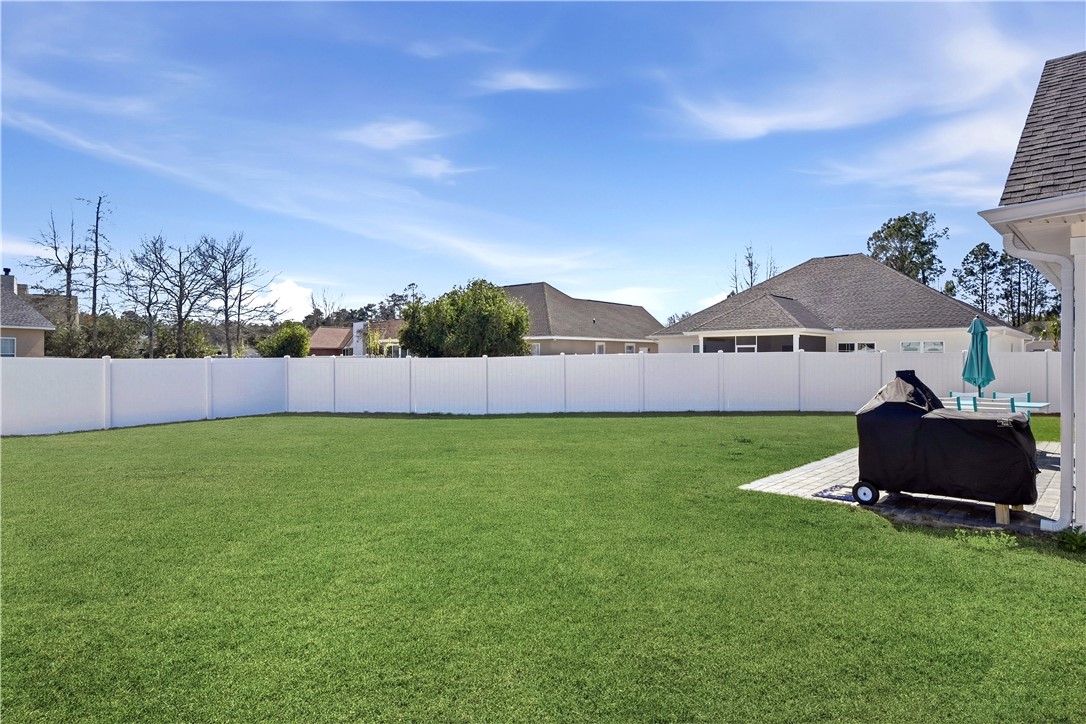 18 Edenham Court Brunswick, GA 31523 - Photo 31 of 32 Large backyard!!!