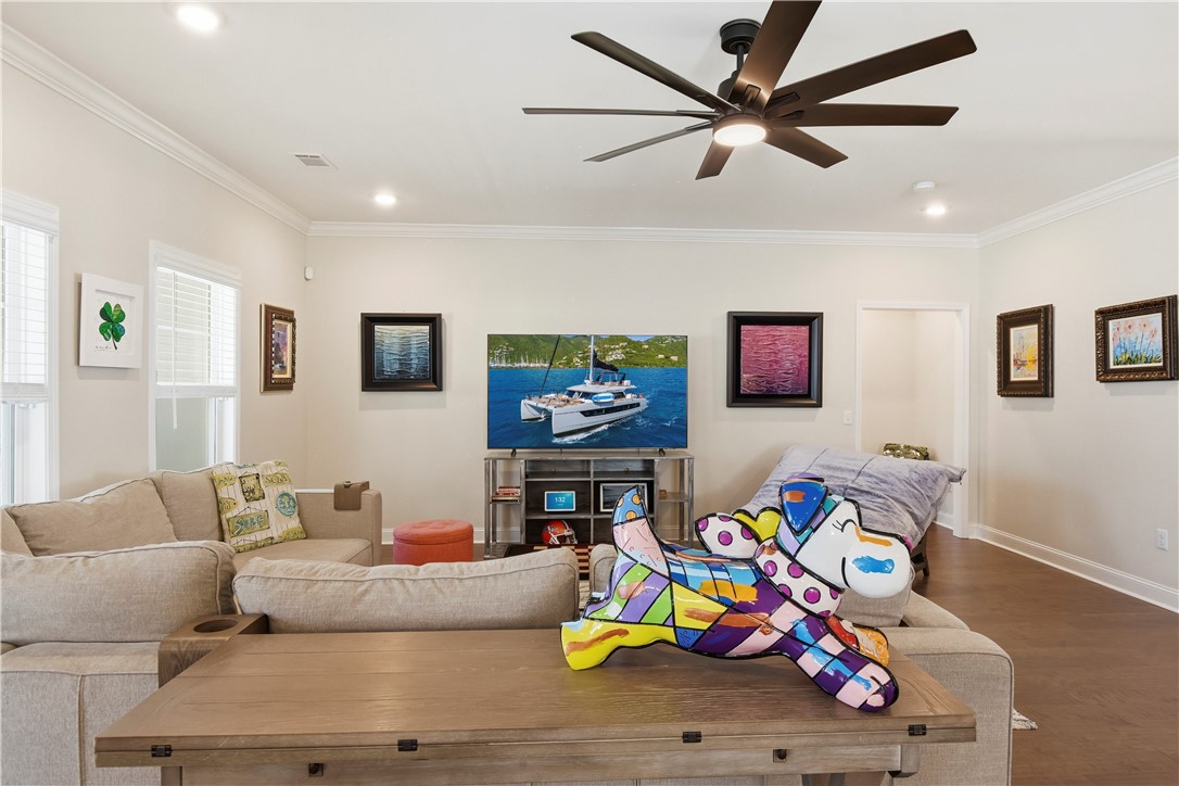 18 Edenham Court Brunswick, GA 31523 - Photo 8 of 32 Beautiful and comfort combined for easy living!