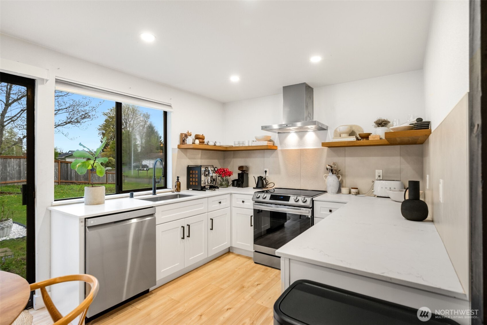 327 213th Place Southwest Bothell, WA 98021 - Photo 9 of 34