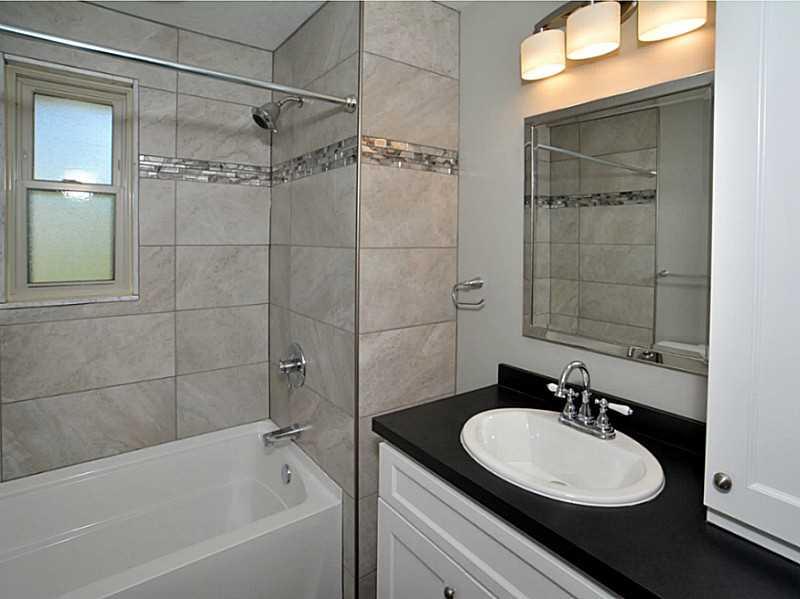 329 Center New Texas Road Plum, PA 15239 - Photo 13 of 24 Full Bath.