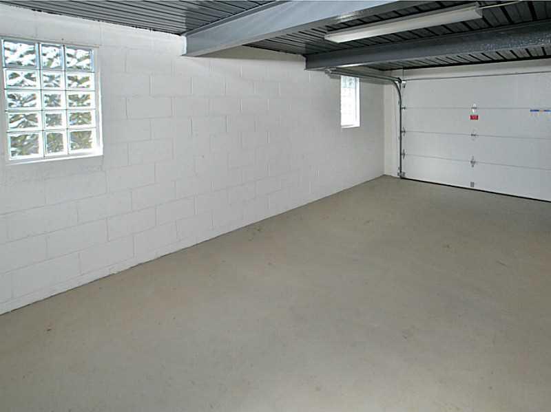 329 Center New Texas Road Plum, PA 15239 - Photo 23 of 24 Parking Lot/Garage.