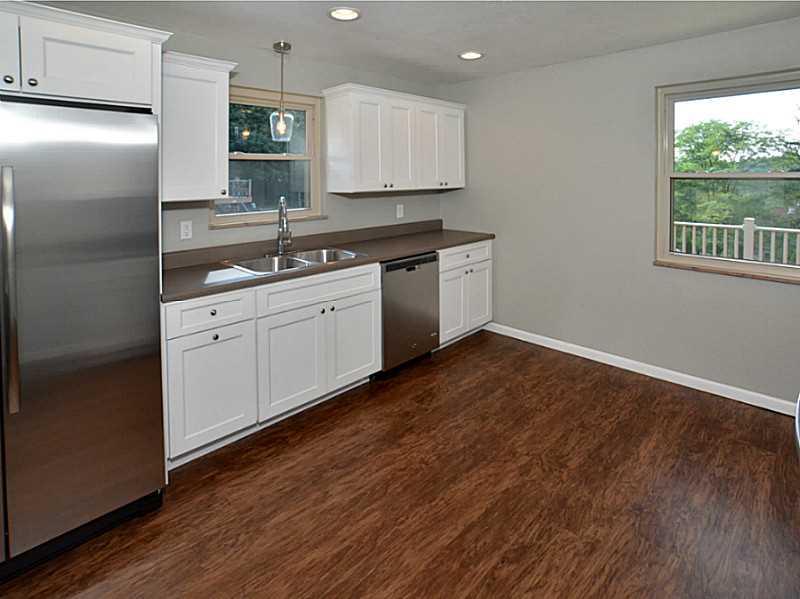 329 Center New Texas Road Plum, PA 15239 - Photo 4 of 24 Kitchen.