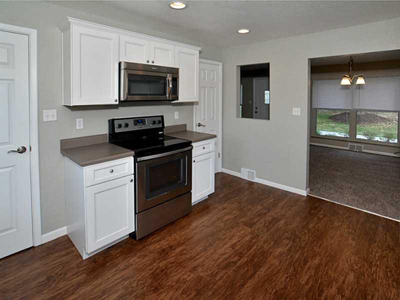329 Center New Texas Road Plum, PA 15239 - Photo 7 of 24 Kitchen.