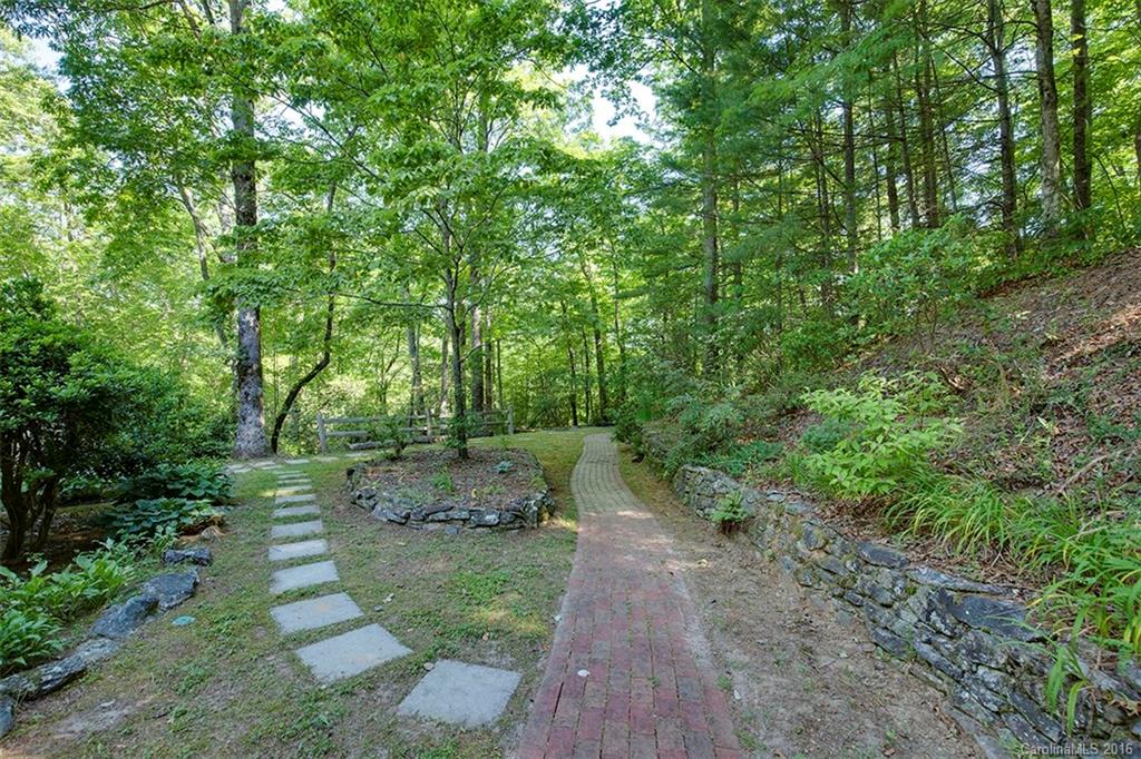 366 Tiptop Road, Unit 11 Brevard, NC 28712 - Photo 16 of 20 Gallery Image 16