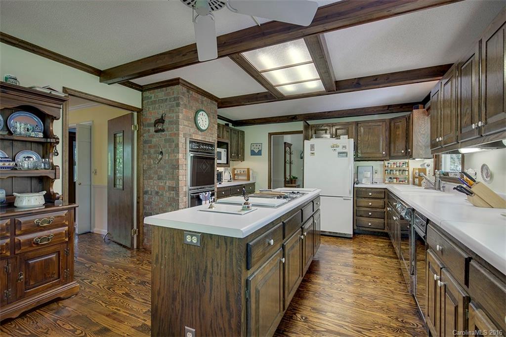 366 Tiptop Road, Unit 11 Brevard, NC 28712 - Photo 6 of 20 Gallery Image 6