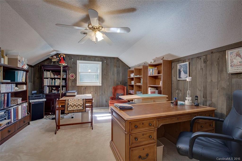 366 Tiptop Road, Unit 11 Brevard, NC 28712 - Photo 9 of 20 Gallery Image 9