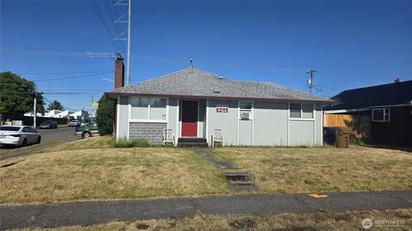 $385,000 | 7048 South Oakes Street, Tacoma, WA 98409