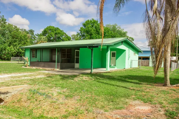 $275,000 | 1120 Southwest 8th Court, Okeechobee, FL 34974