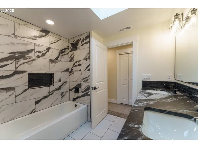 $824,995 | 3670 Northwest 163rd Terrace, Beaverton, OR 97006