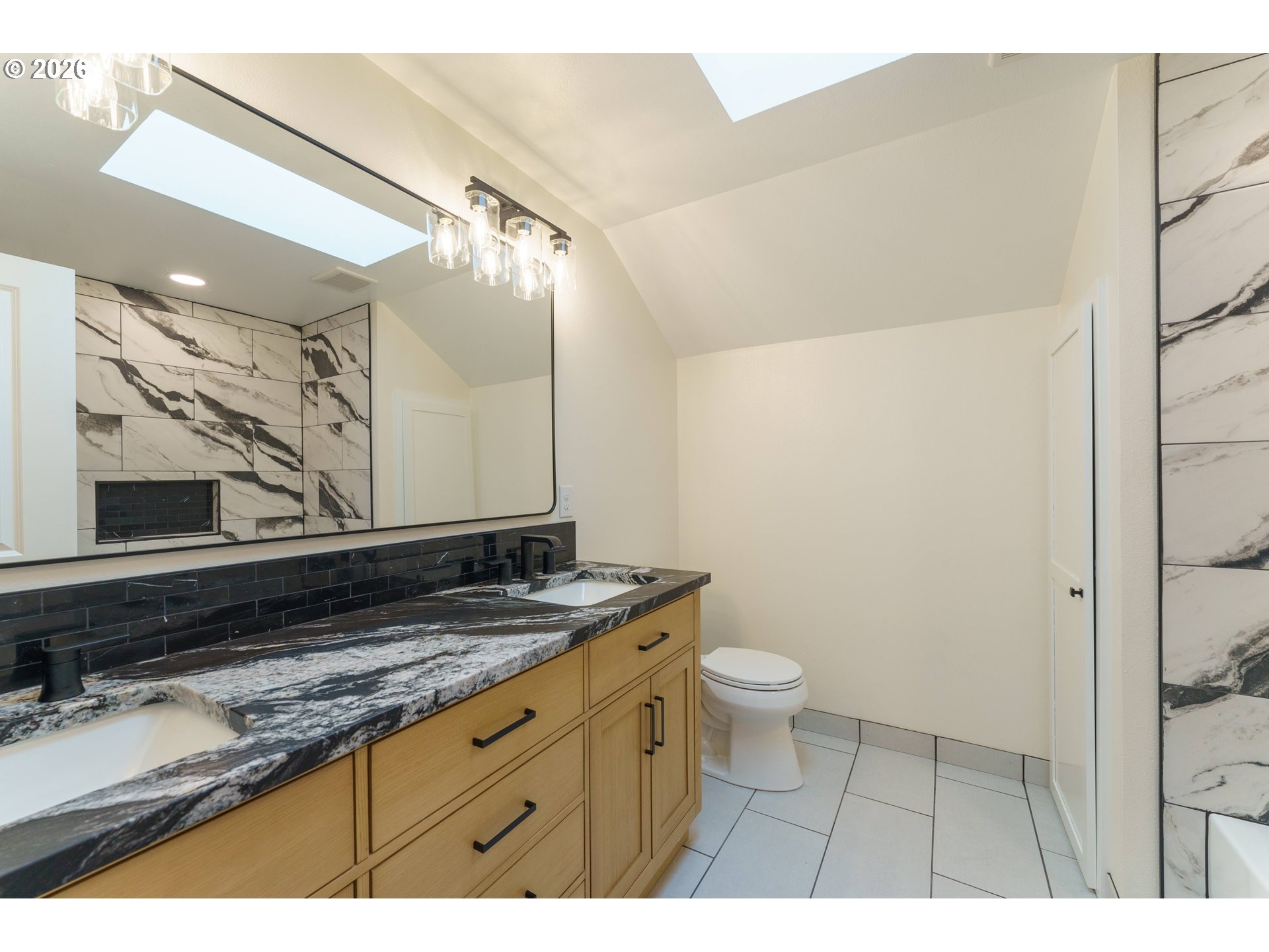 3670 Northwest 163rd Terrace Beaverton, OR 97006 - Photo 36 of 48