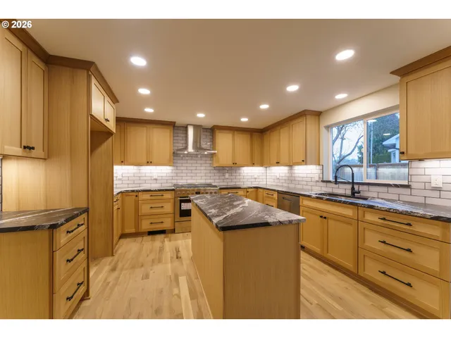 $824,995 | 3670 Northwest 163rd Terrace, Beaverton, OR 97006