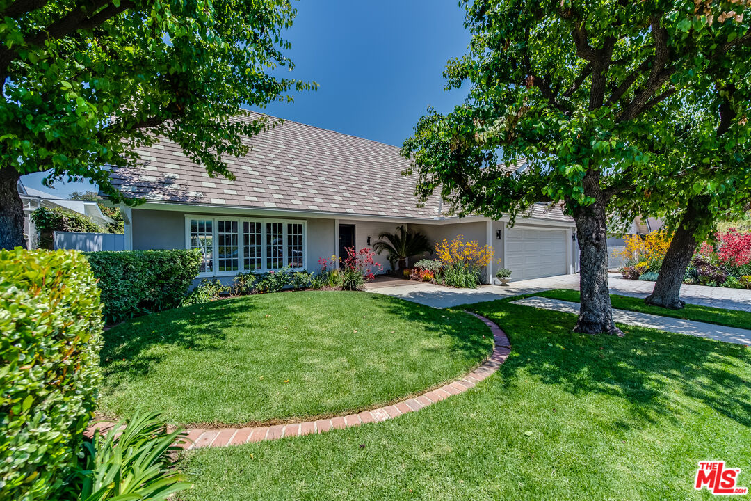 13133 Morrison Street Sherman Oaks, CA 91423 - Photo 2 of 21