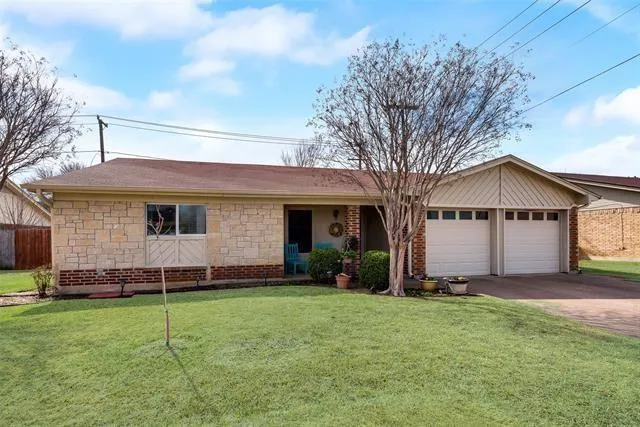 $2,150 | 7529 Walnuthill Court, Watauga, TX 76148