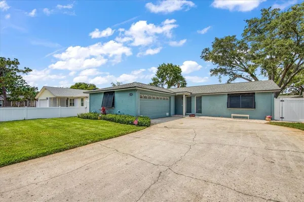 $530,000 | 11987 106th Avenue North, Seminole, FL 33778