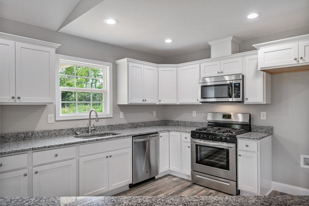228 Deerfield Road Crossville, TN 38555 - Photo 2 of 24 Gallery Image 2