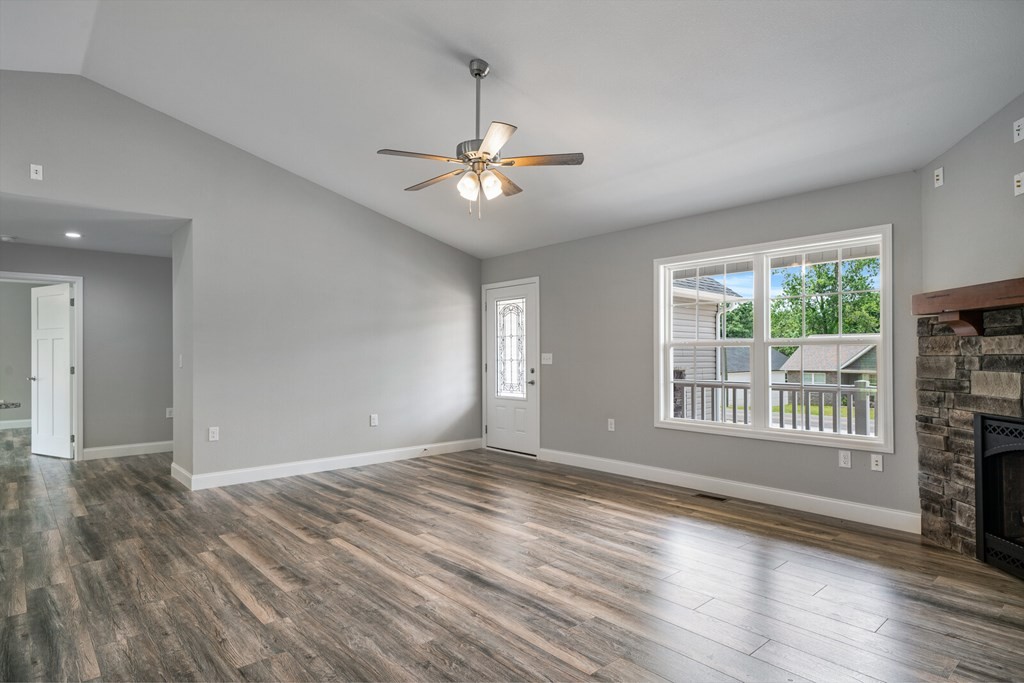 228 Deerfield Road Crossville, TN 38555 - Photo 10 of 24 Gallery Image 10