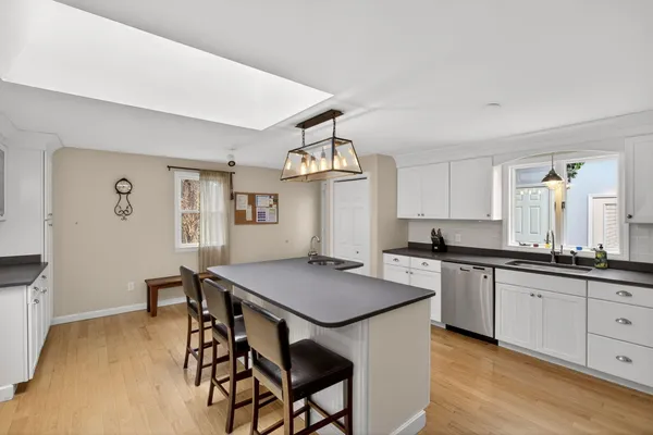 $2,075,000 | 17 Cranberry Lane, Falmouth, MA 02536