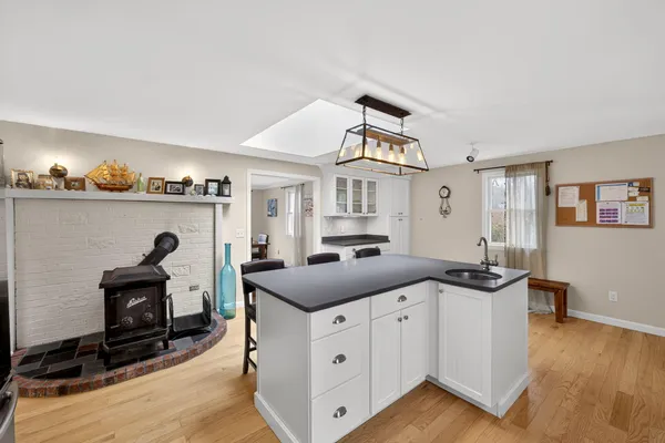 $2,075,000 | 17 Cranberry Lane, Falmouth, MA 02536