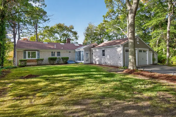 $2,075,000 | 17 Cranberry Lane, Falmouth, MA 02536