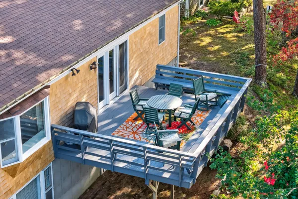 $2,075,000 | 17 Cranberry Lane, Falmouth, MA 02536