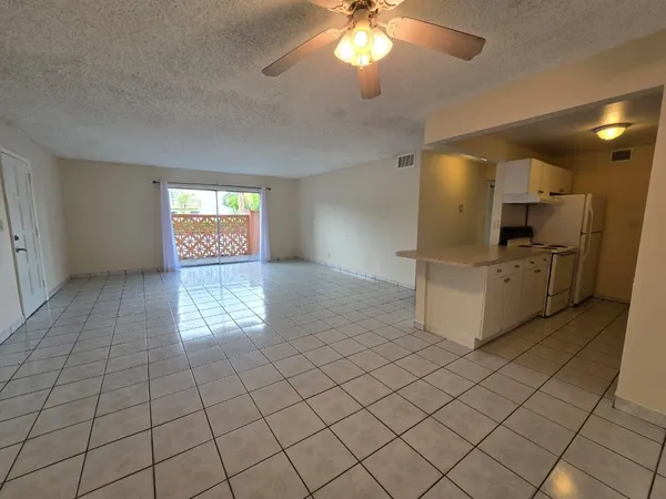 $1,790 | 11604 Northwest 29th Court, Unit 2C, Coral Springs, FL 33065