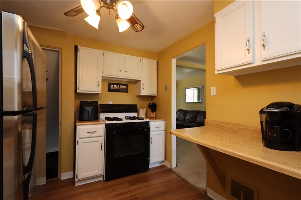 937 Roland Road Pittsburgh, PA 15221 - Photo 4 of 14 Gallery Image 4