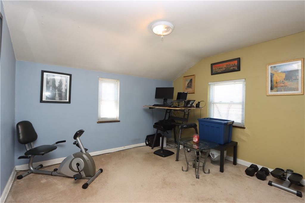 937 Roland Road Pittsburgh, PA 15221 - Photo 7 of 14 Gallery Image 7